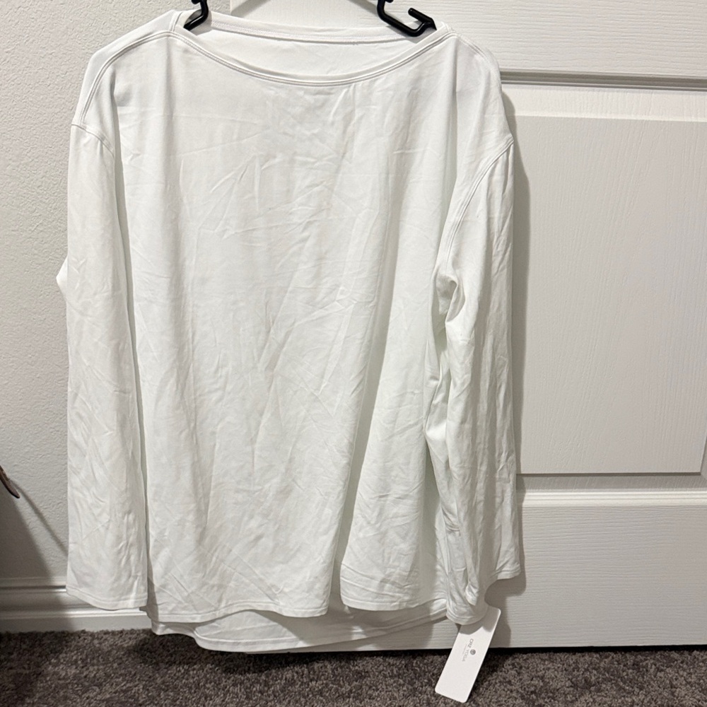 CRZ YOGA Women's Long Sleeve White Tee - Picture 5 of 7